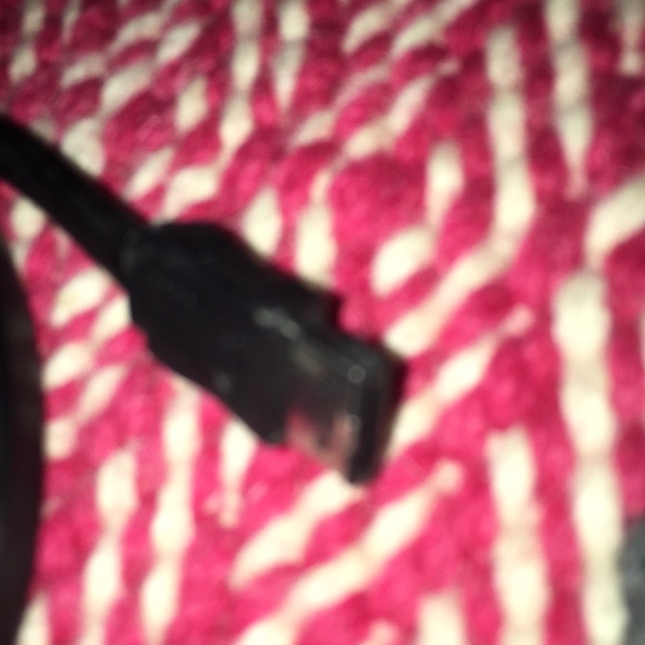 Serial ATA  COMPUTER cable AWM E101344-Z style 2725 30 V 80 C VW-1 26AWG - Picture 2 of 3